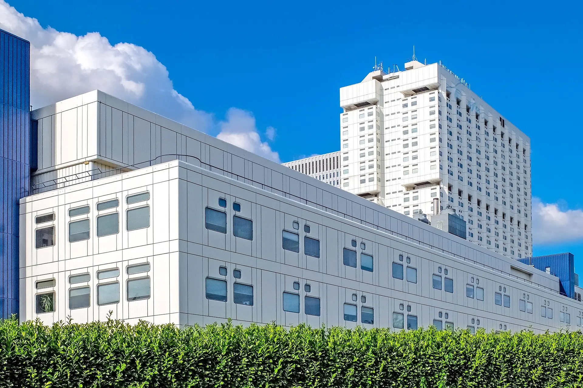 adjedj-building-2654823_1920